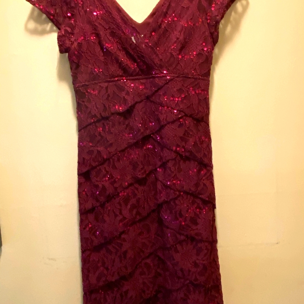 Red carpet worthy chiffon,lace&sequin dress
